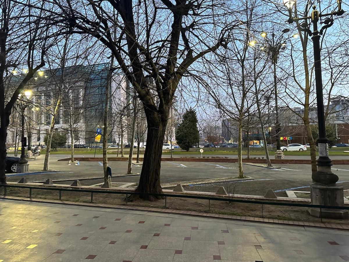Unirii Lake Tribunal Bükreş Dış mekan fotoğraf