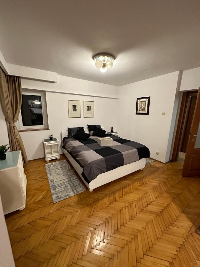 Unirii Lake Tribunal Bükreş Dış mekan fotoğraf